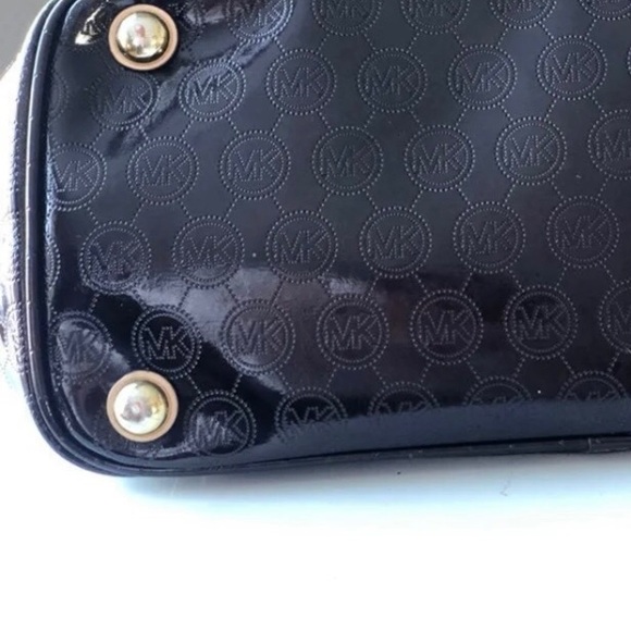 michael kors handbag - Picture 5 of 9